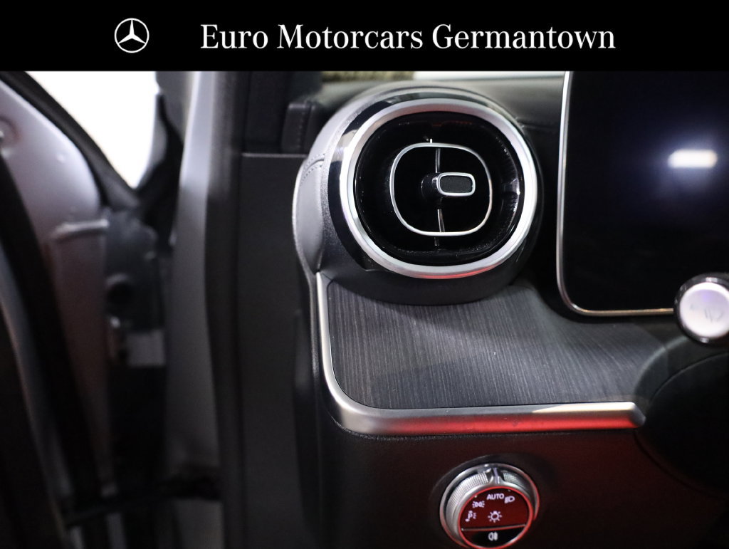 Used 2022 Mercedes-Benz C 300 4MATIC Sedan image 12