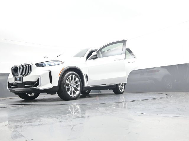 Certified 2024 BMW X5 xDrive40i w/ Premium Package AWD/4WD image 45