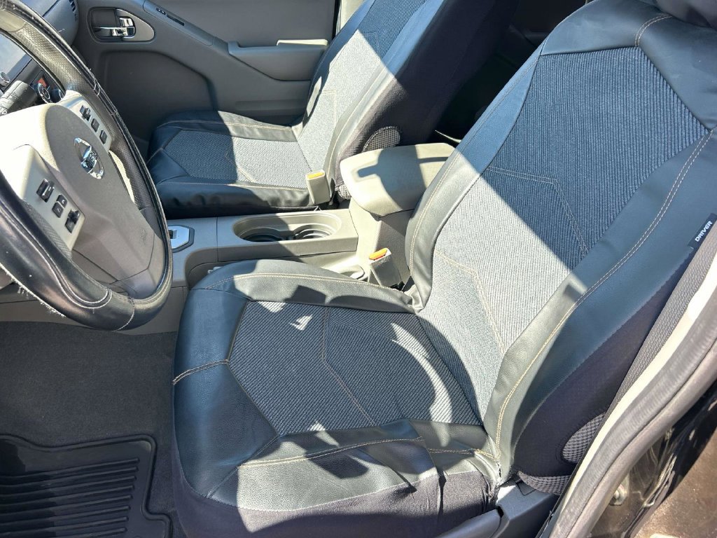 Used 2020 Nissan Frontier SV w/ Midnight Edition Floor Mats RWD image 28
