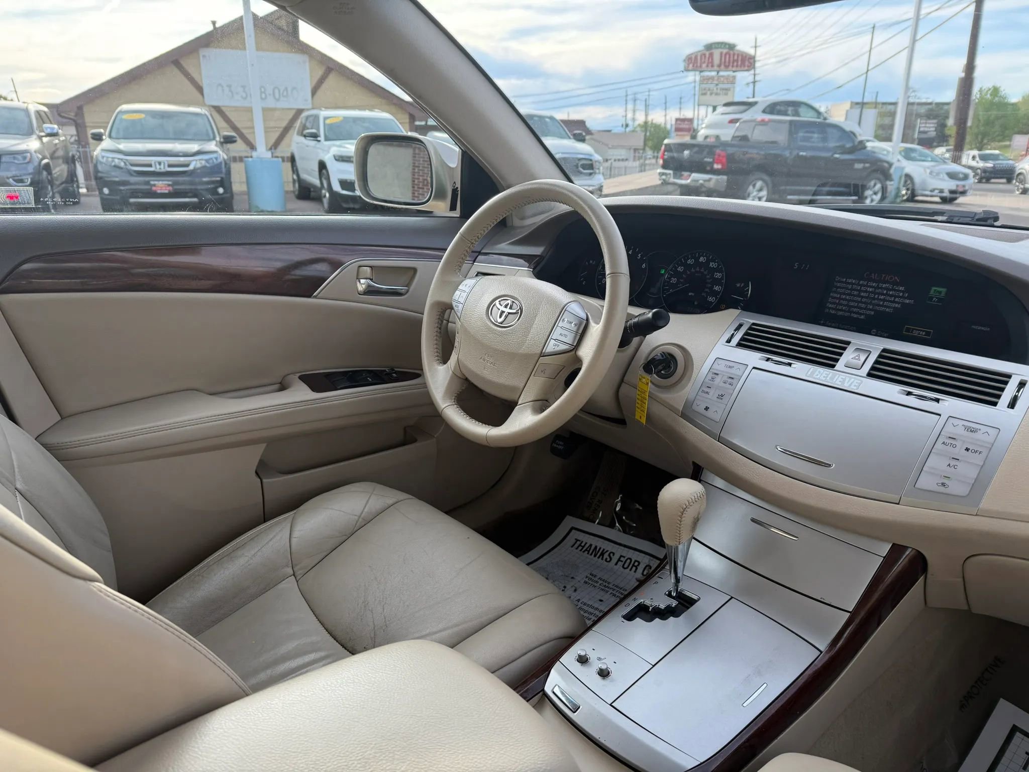 Used 2009 Toyota Avalon XLS FWD image 18