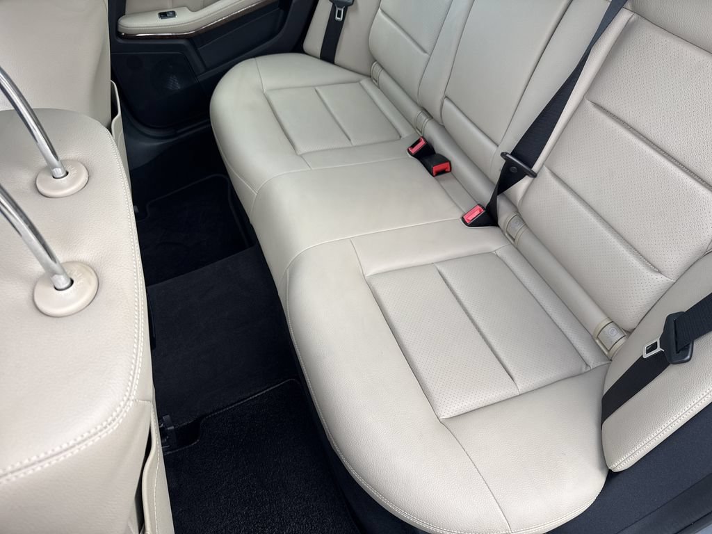 Used 2011 Mercedes-Benz E 350 Sedan image 30