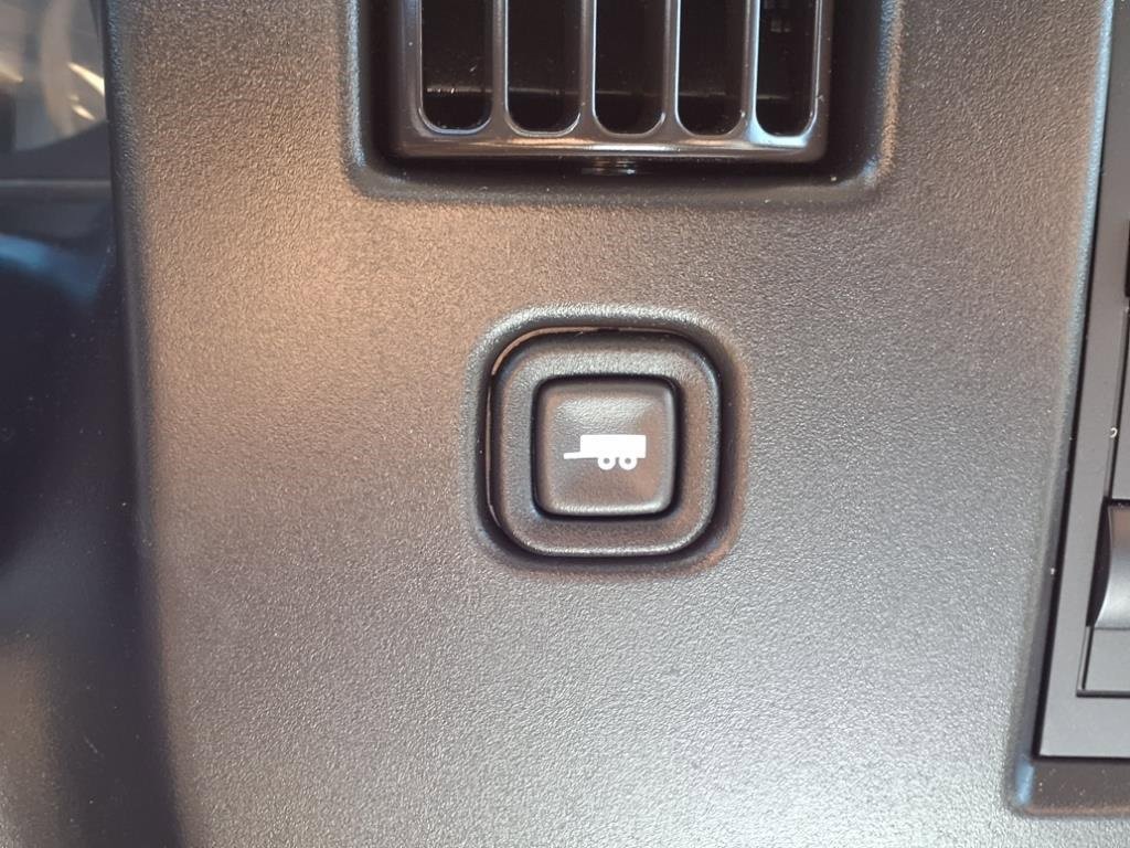 Used 2020 Chevrolet Express 3500 w/ Driver Convenience Package image 36