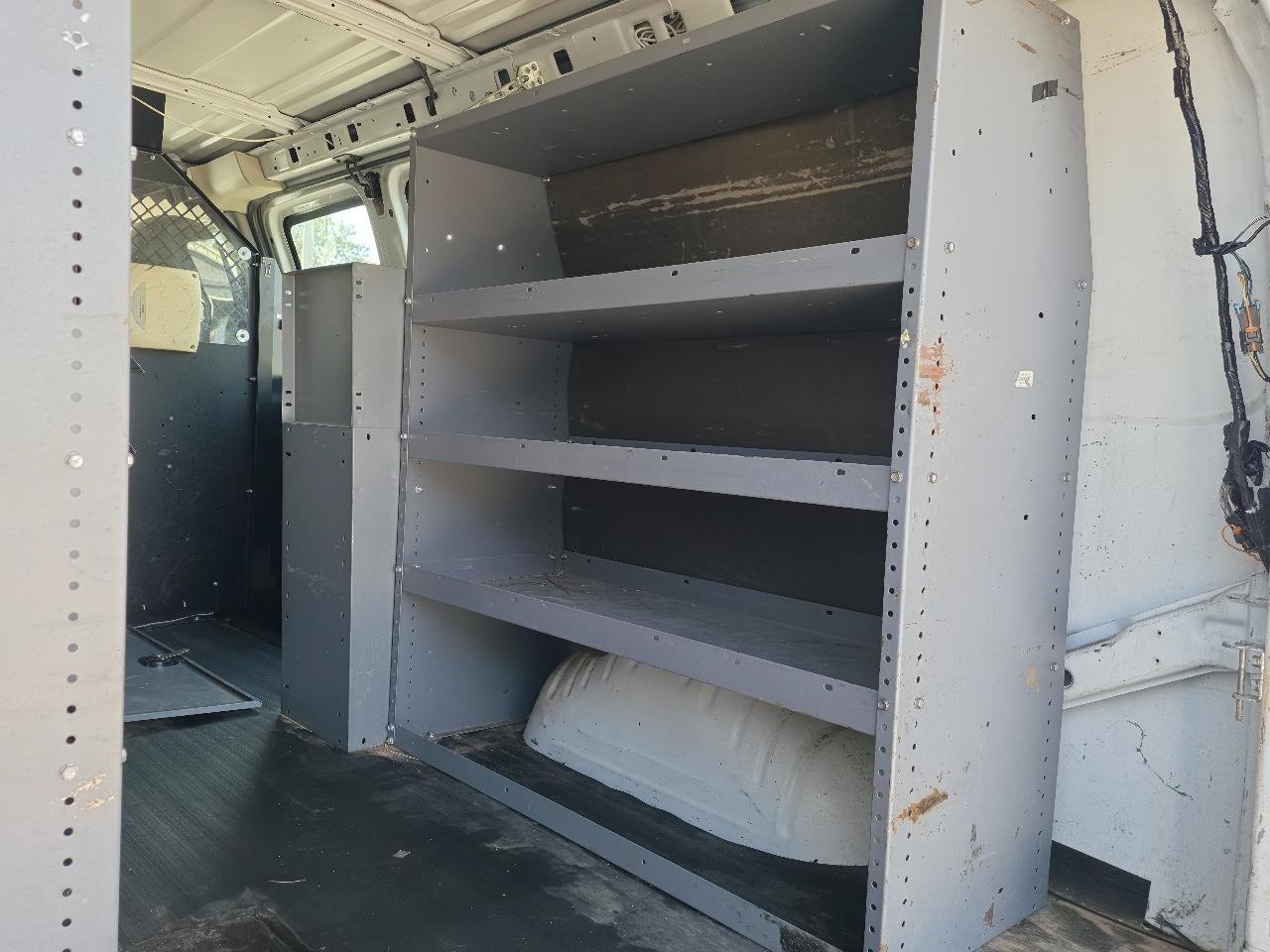Used 2013 Chevrolet Express 2500 RWD image 14