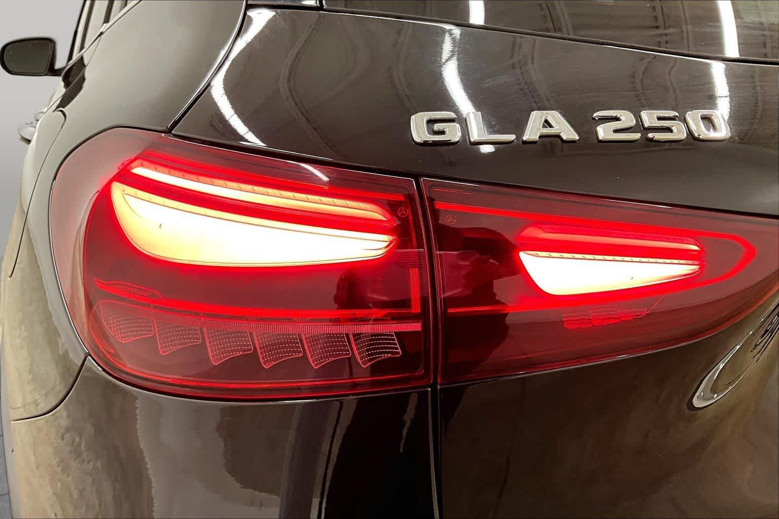 Used 2025 Mercedes-Benz GLA 250 image 27