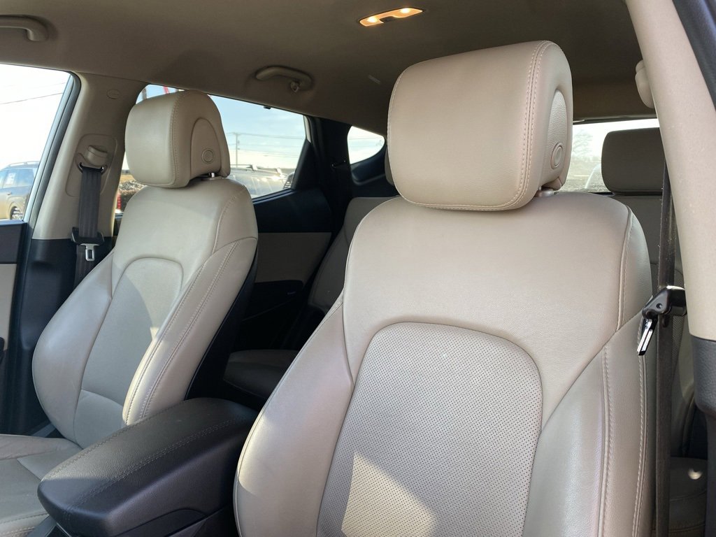 Used 2017 Hyundai Santa Fe Sport image 11