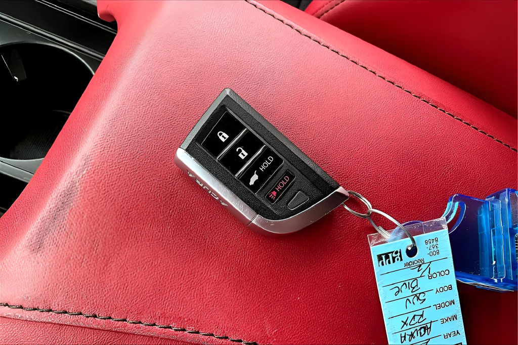 Used 2023 Acura RDX w/ Advance Package FWD image 29