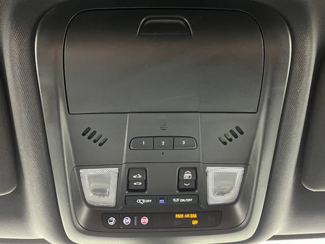 Used 2019 Chevrolet Blazer Premier w/ Sun and Wheels Package AWD/4WD image 21