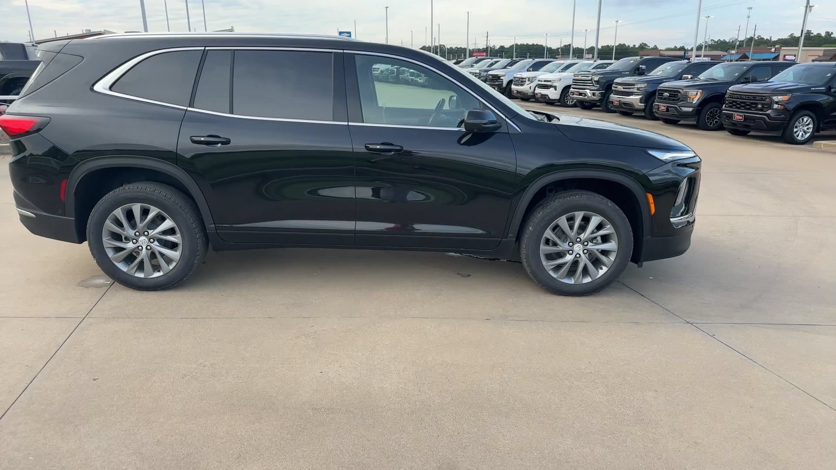 New 2026 Buick Enclave Preferred w/ Super Cruise Package FWD image 8