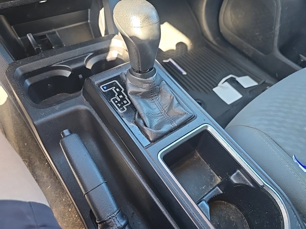 Used 2022 Toyota Tacoma SR w/ SR Convenience Package RWD image 16