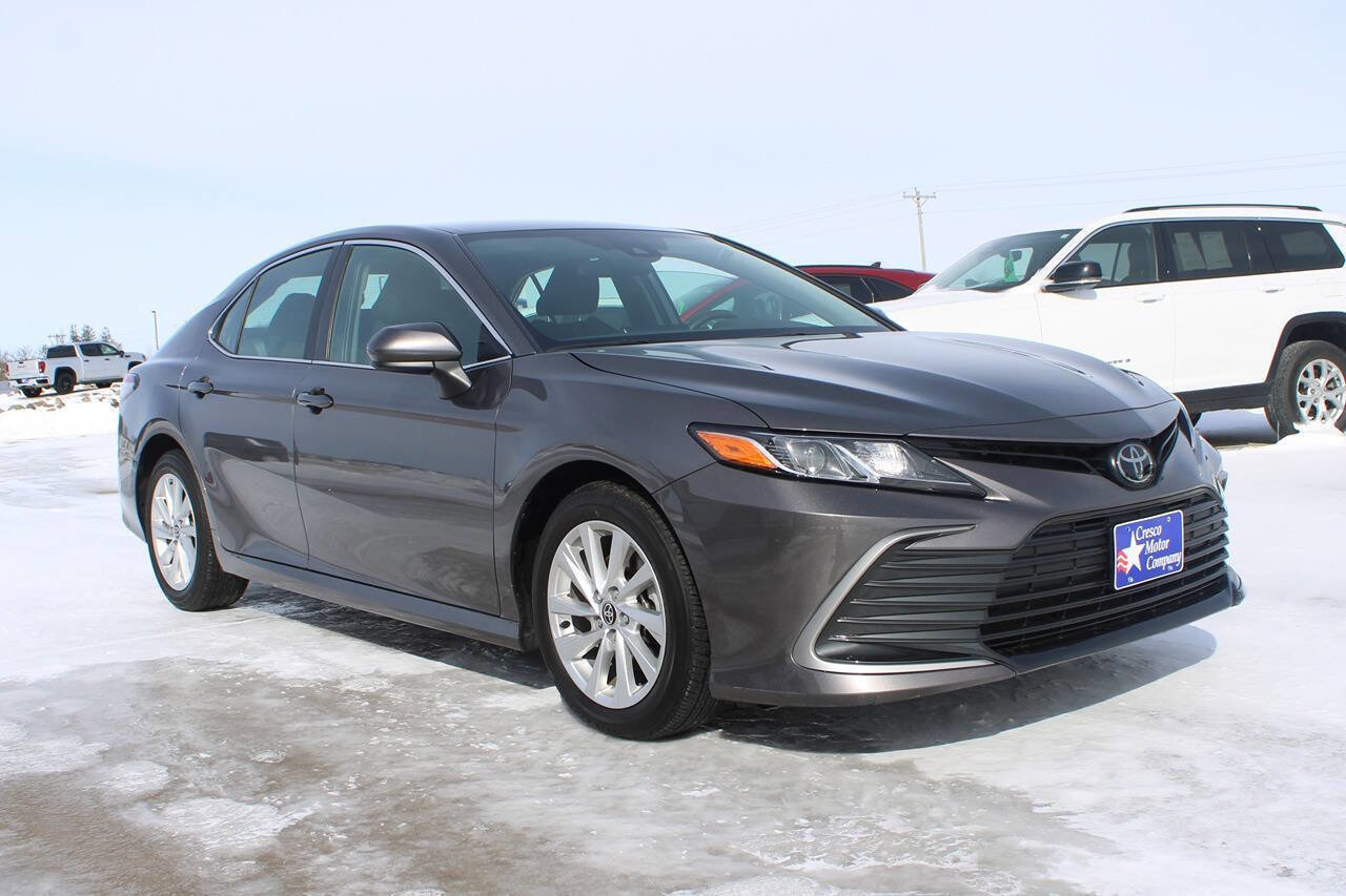 Used 2023 Toyota Camry LE FWD image 3