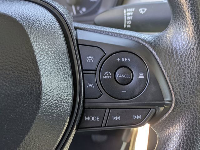 Used 2025 Toyota Corolla LE image 19