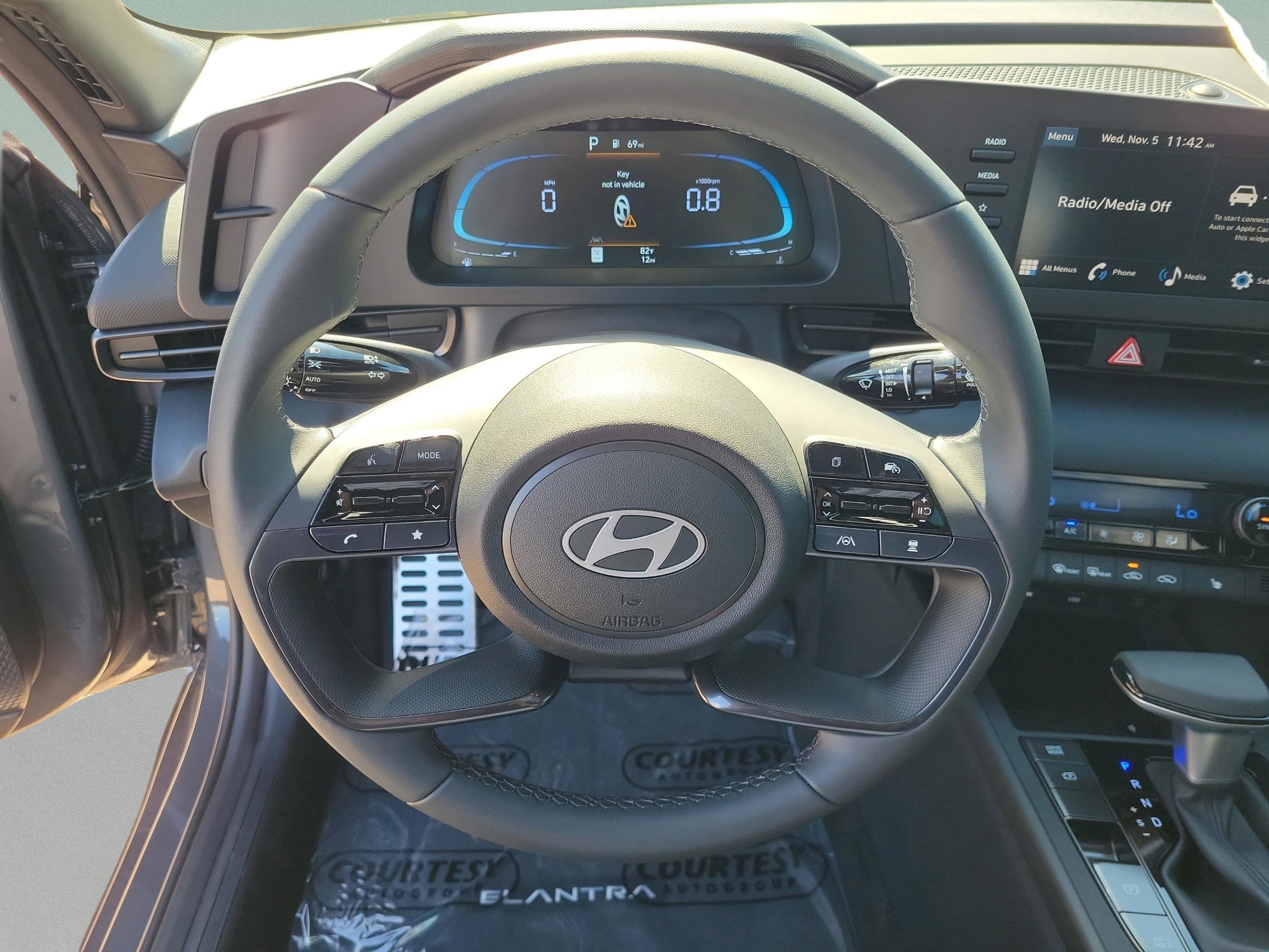 New 2026 Hyundai Elantra SEL Sport w/ Cargo Package image 17