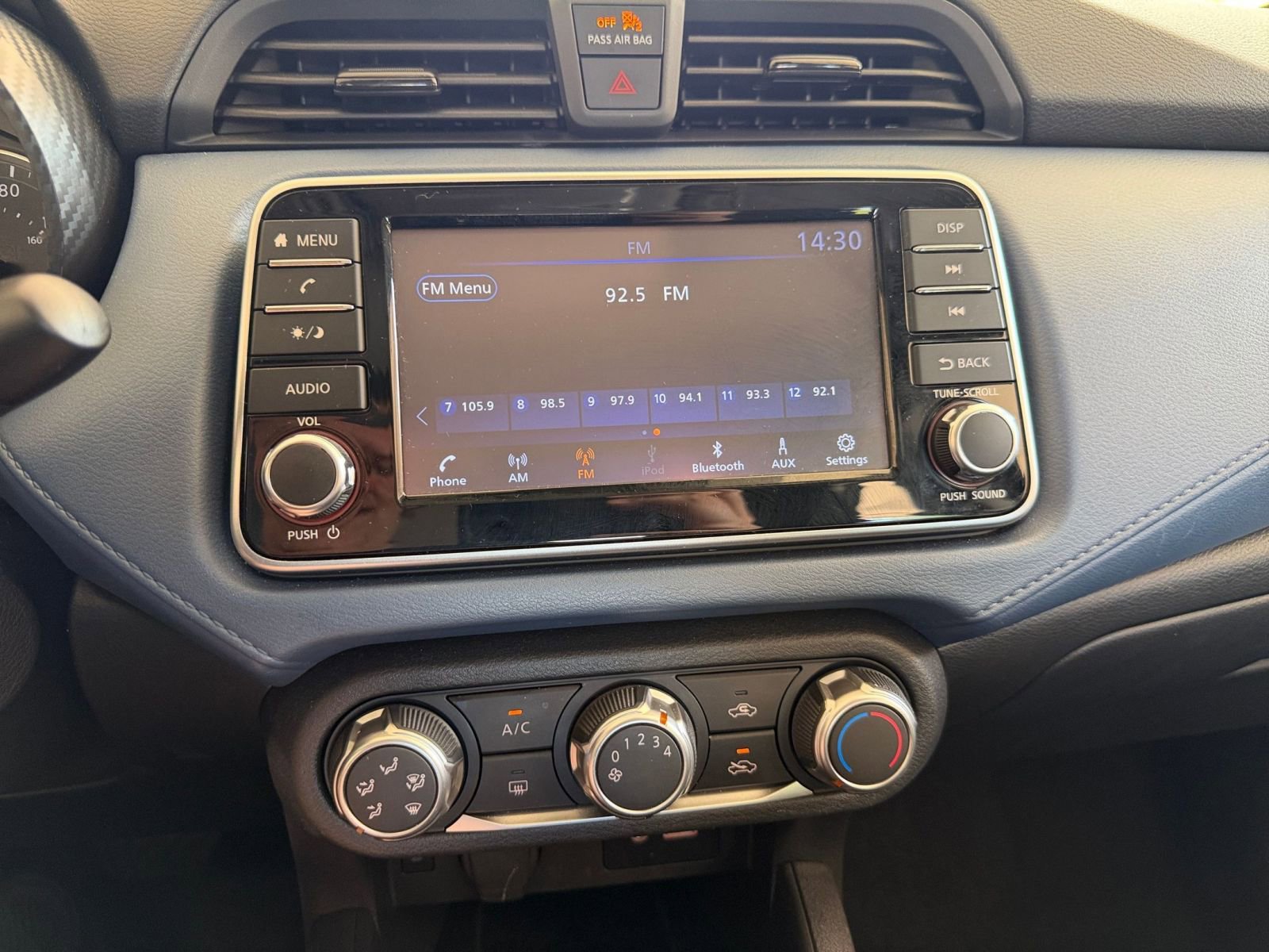 Used 2025 Nissan Versa SV image 17