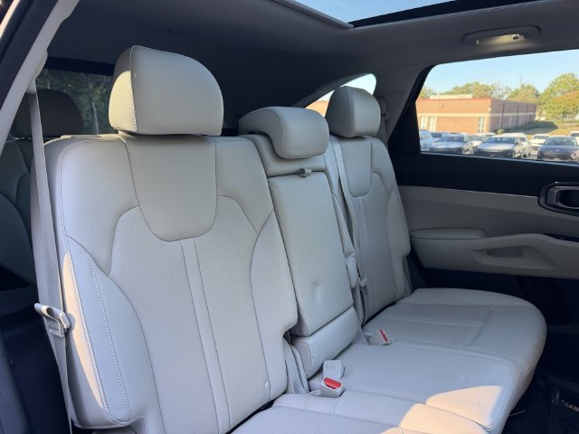 Certified 2023 Kia Sorento S w/ Panoramic Sunroof Package FWD image 33
