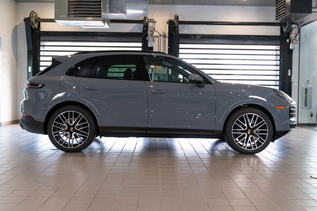 New 2026 Porsche Cayenne AWD/4WD image 11