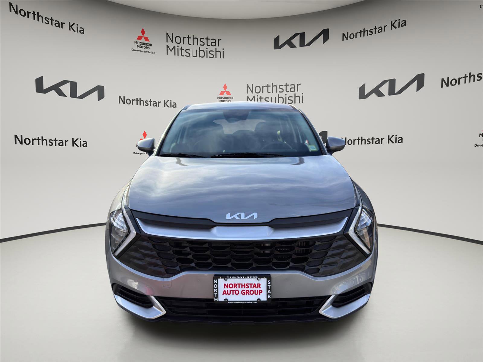 Used 2023 Kia Sportage LX image 6