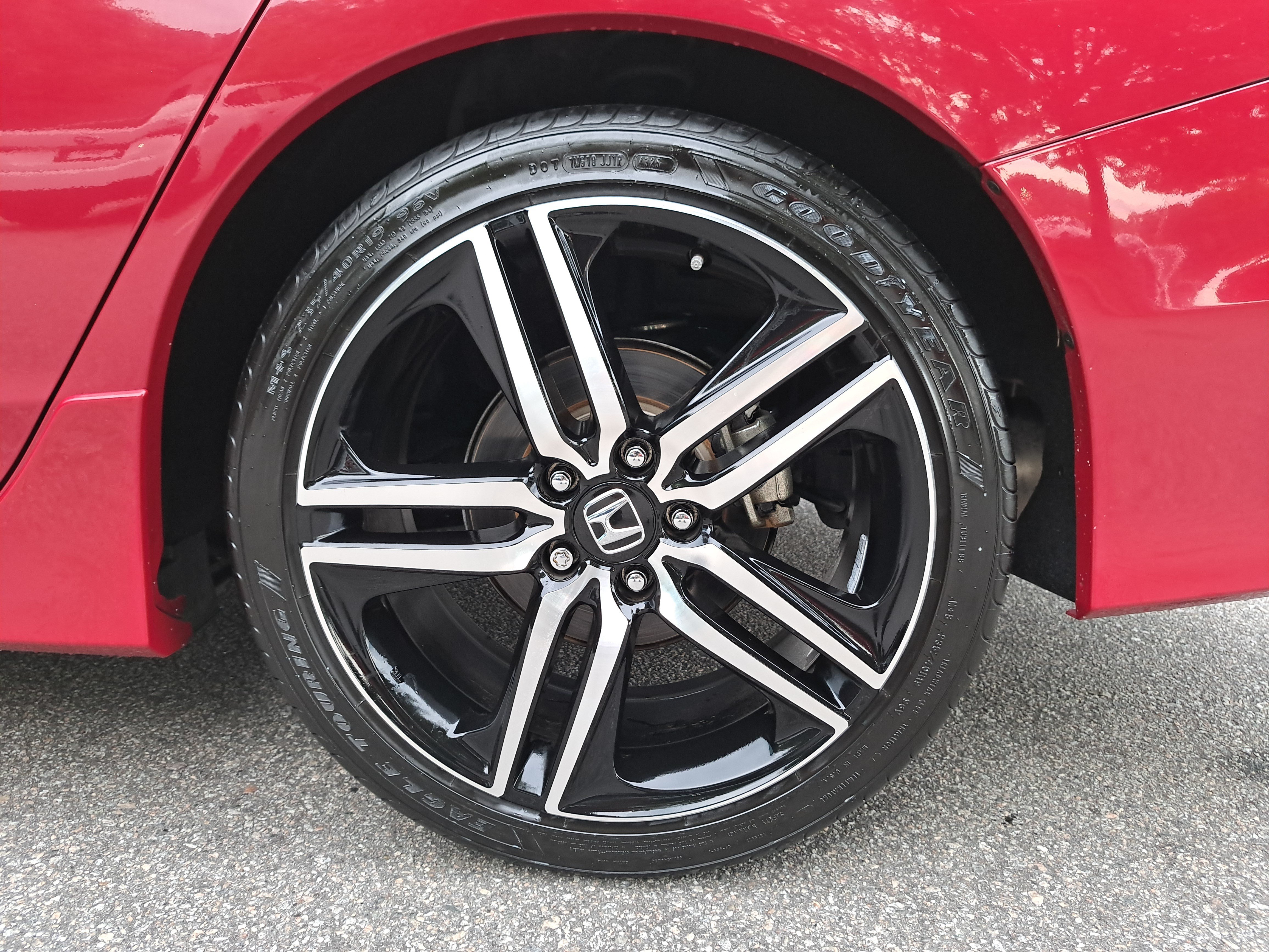 Used 2017 Honda Accord Sport image 32