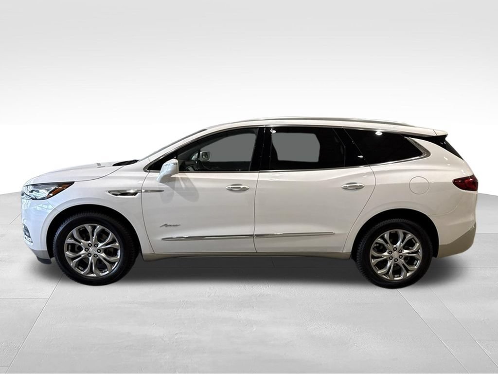 Used 2018 Buick Enclave Avenir w/ Avenir Technology Package AWD/4WD image 4