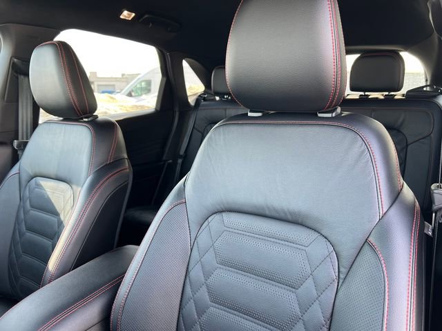 Certified 2023 Ford Escape ST-Line Elite w/ Premium Technology Package image 14