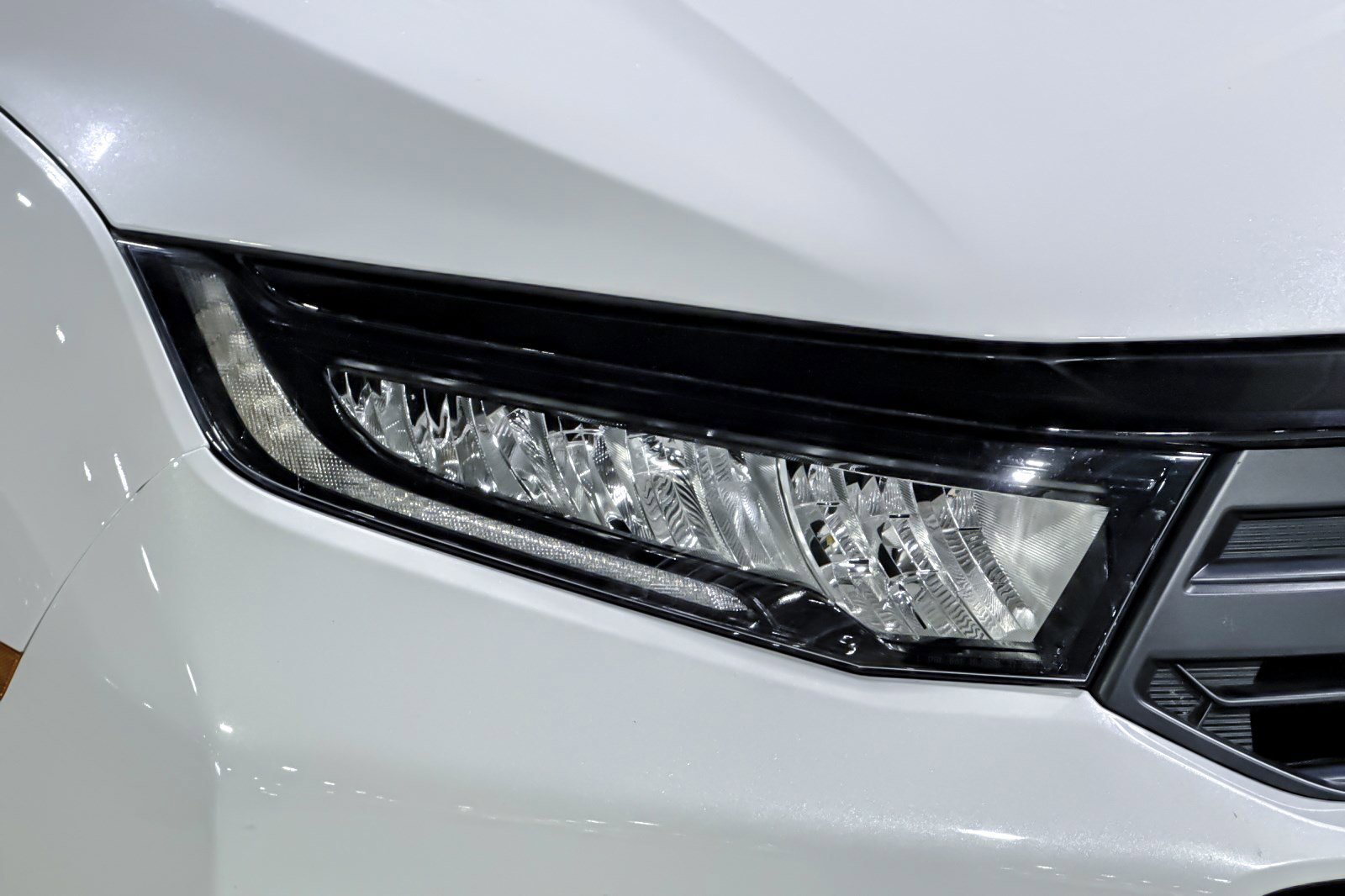 Used 2025 Honda Odyssey Sport-L image 10