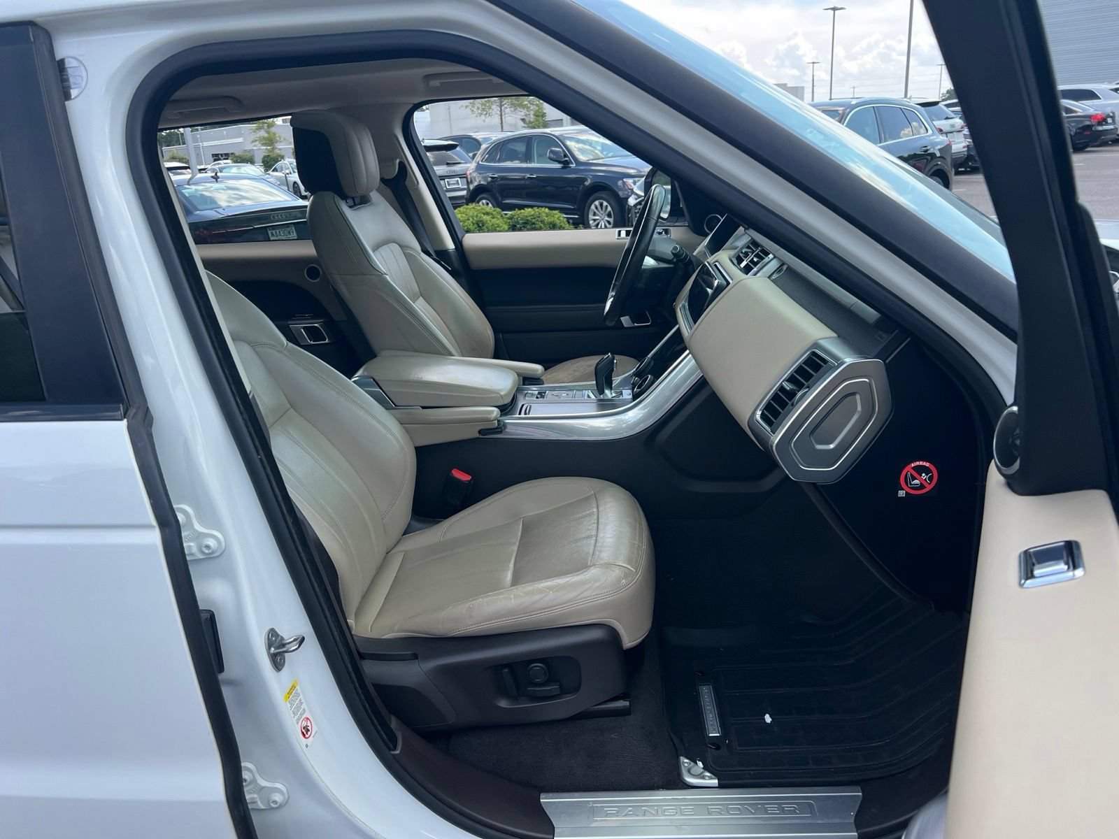 Used 2018 Land Rover Range Rover Sport HSE AWD/4WD image 40