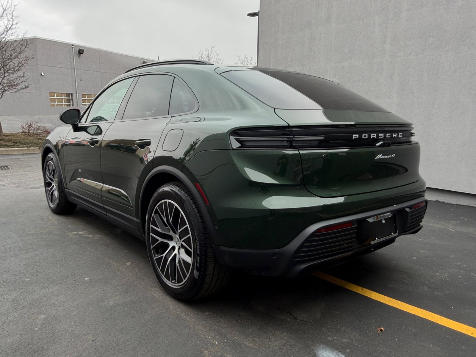 New 2026 Porsche Macan 4 Electric AWD/4WD image 3