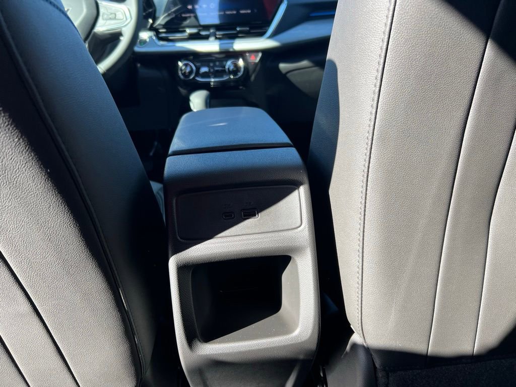 New 2026 Chevrolet Trax LT w/ Sunroof Package image 26