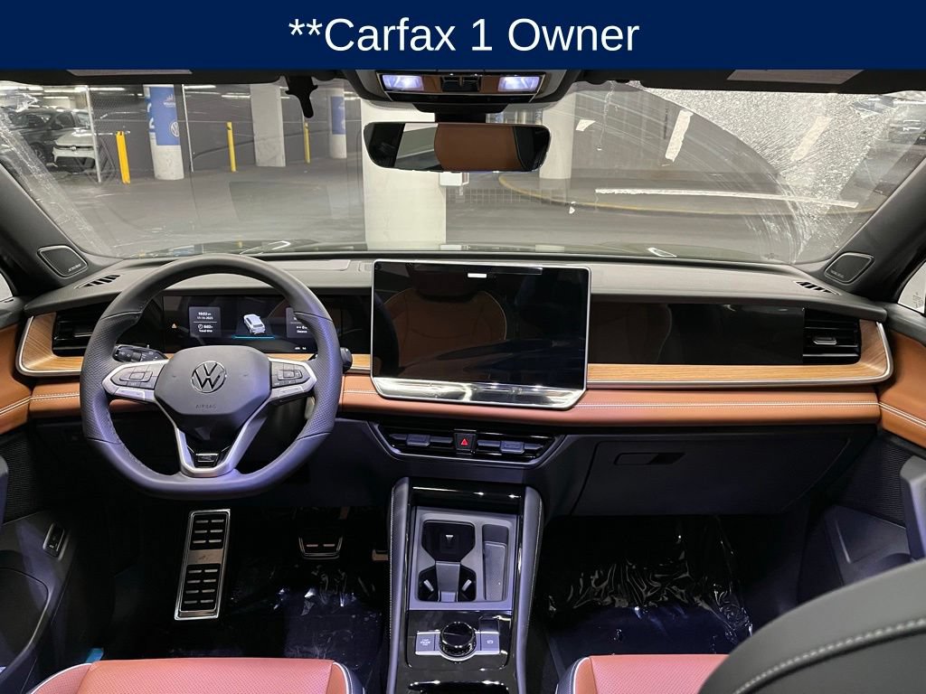 Used 2025 Volkswagen Tiguan SEL R-Line AWD/4WD image 5