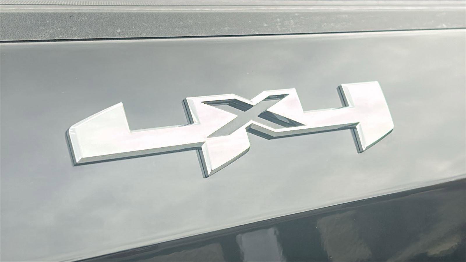 New 2026 GMC Sierra 1500 Elevation image 9