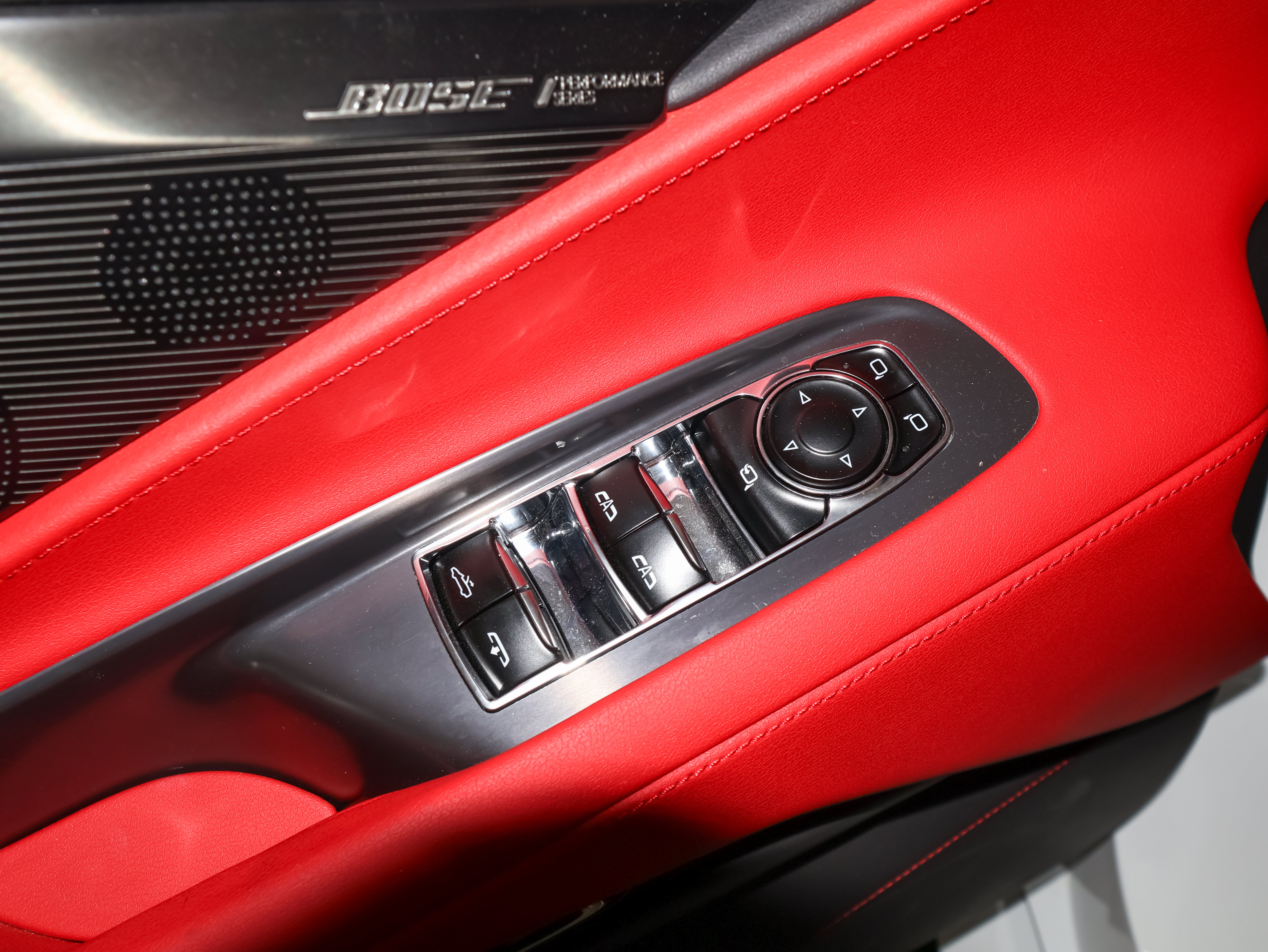 Used 2024 Chevrolet Corvette Stingray Preferred Conv w/ Z51 Performance Package RWD image 19