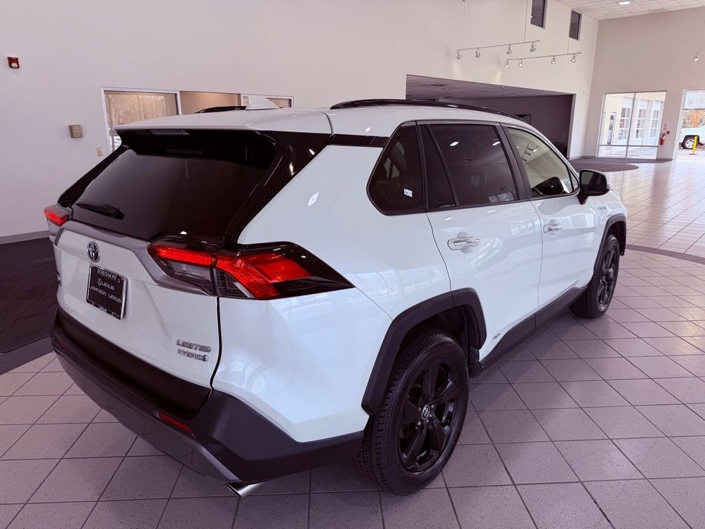 Used 2020 Toyota RAV4 Limited image 17