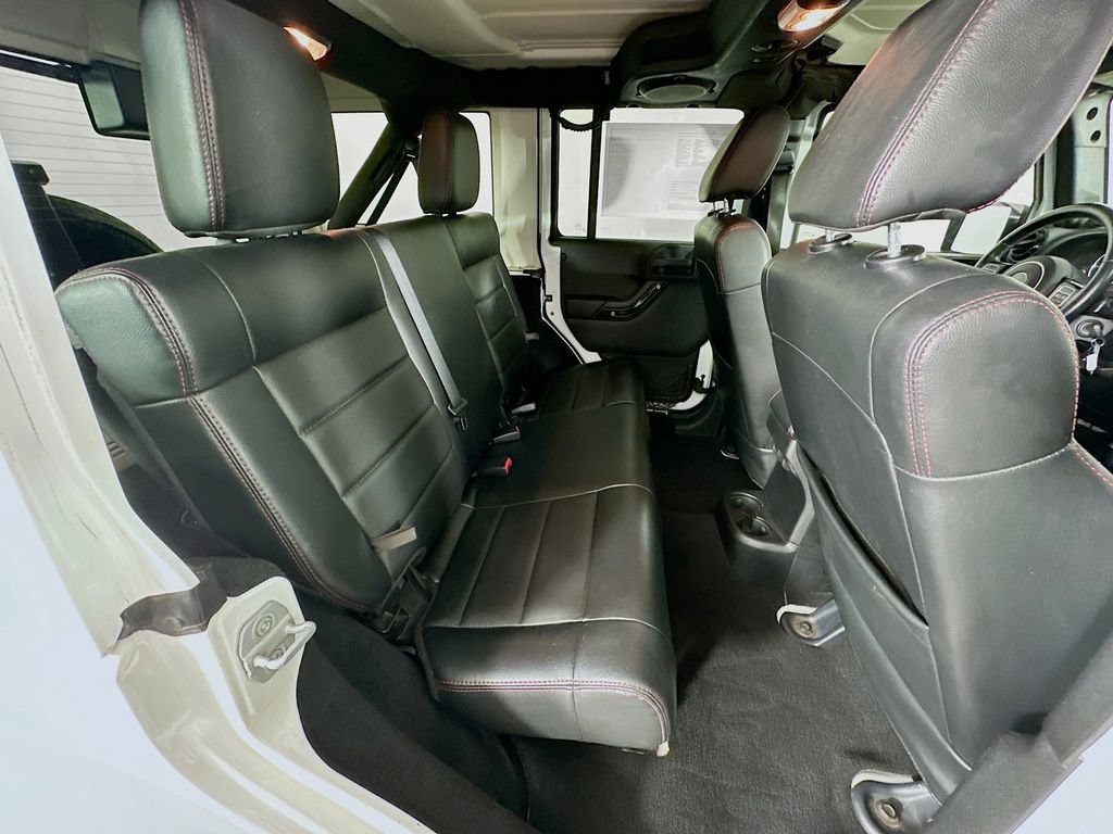 Used 2012 Jeep Wrangler Unlimited Sahara AWD/4WD image 30