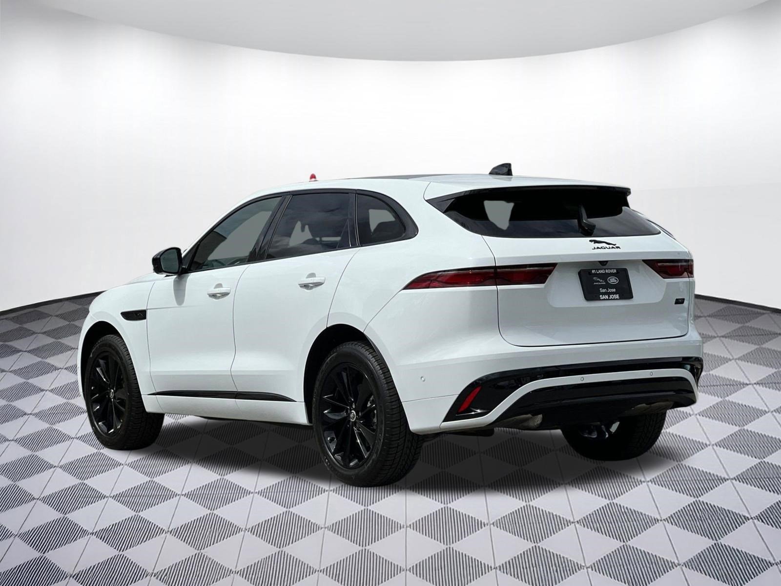 Used 2026 Jaguar F-PACE R-Dynamic S AWD/4WD image 3