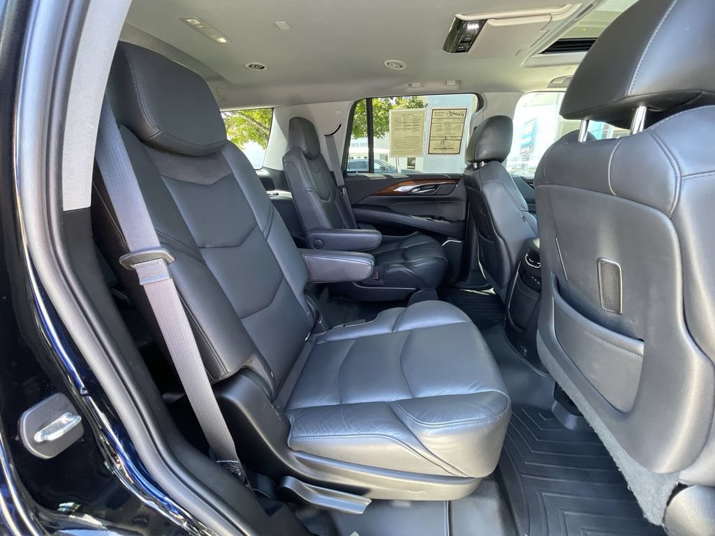 Certified 2018 Cadillac Escalade Premium Luxury AWD/4WD image 27