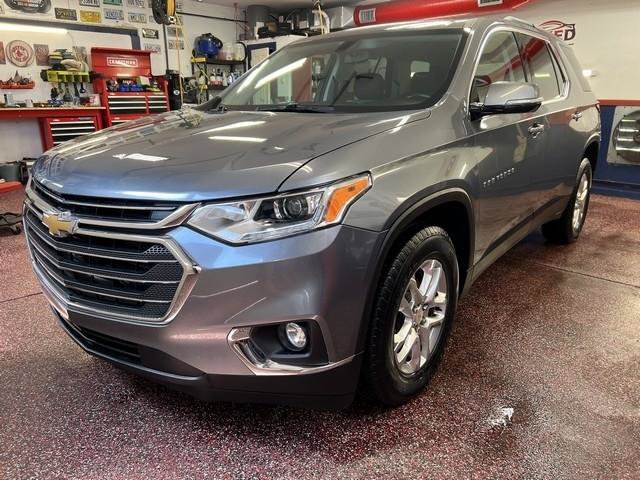 Used 2019 Chevrolet Traverse LT w/ LPO, Floor Liner Package AWD/4WD image 1