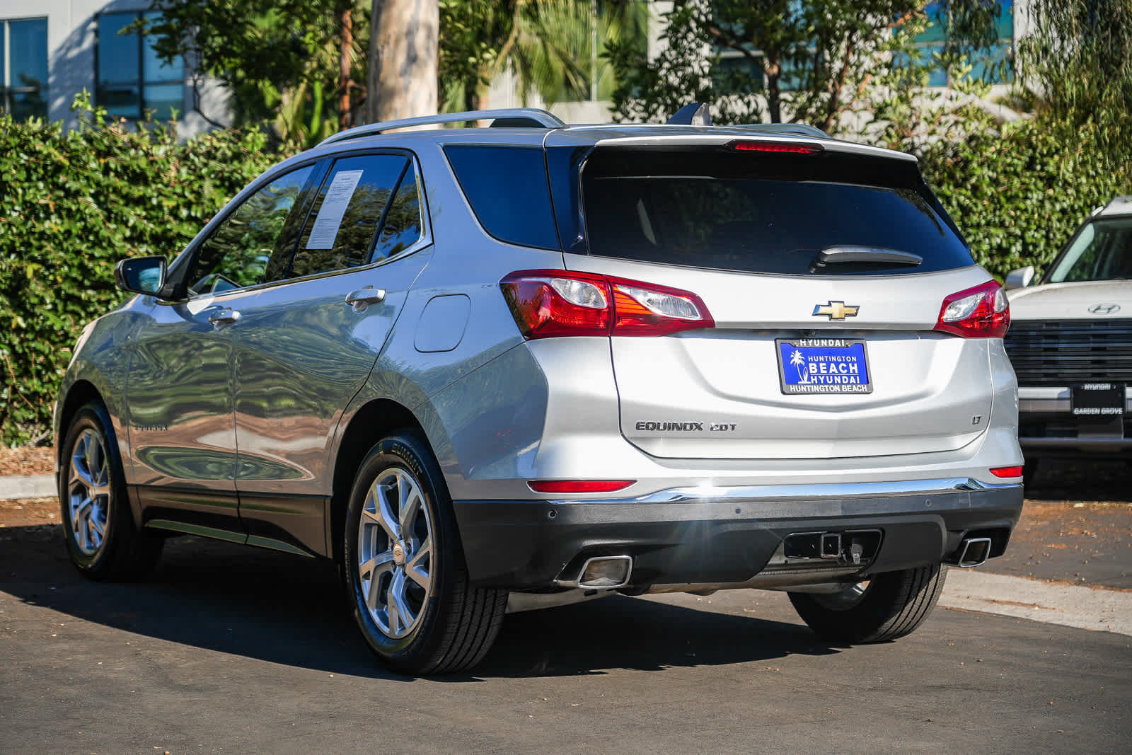 Used 2020 Chevrolet Equinox LT FWD image 8