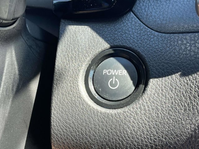 Used 2025 Toyota Camry LE w/ Convenience Package FWD image 32