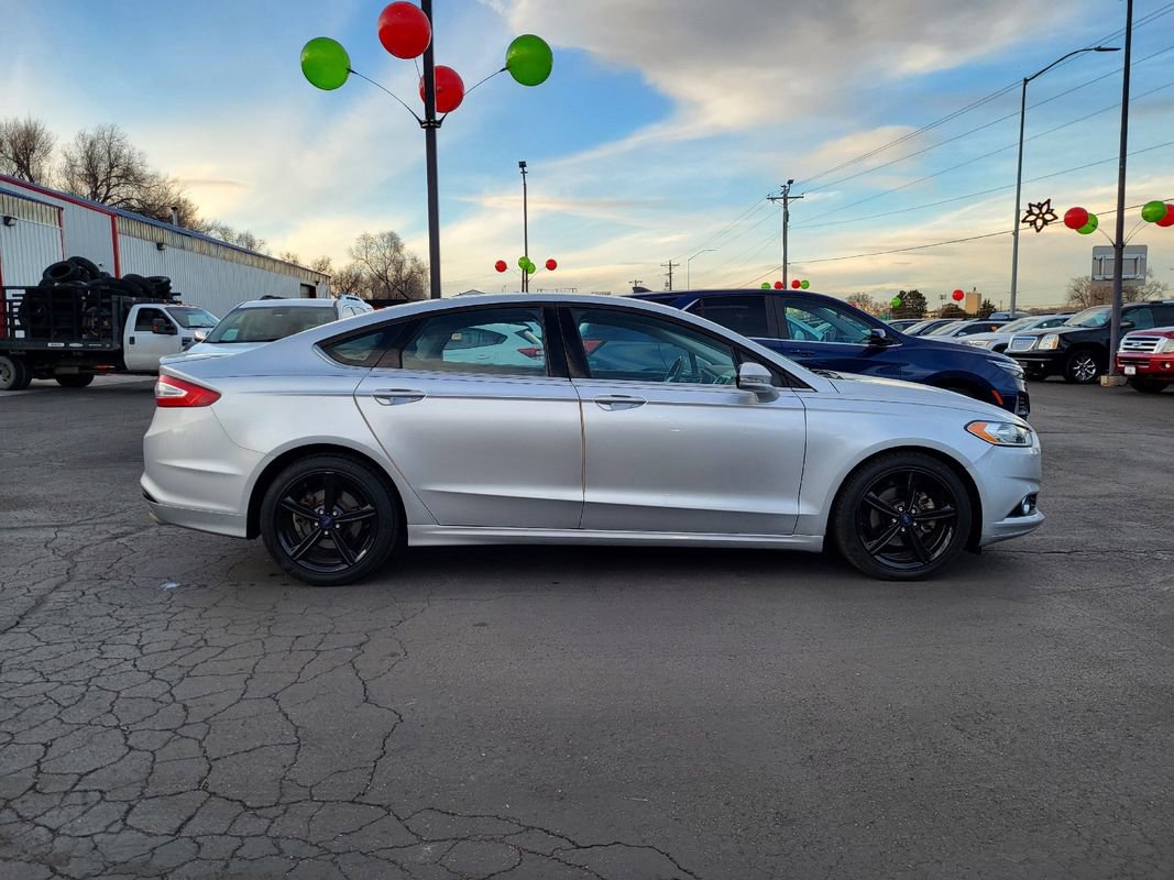 Used 2016 Ford Fusion SE image 6