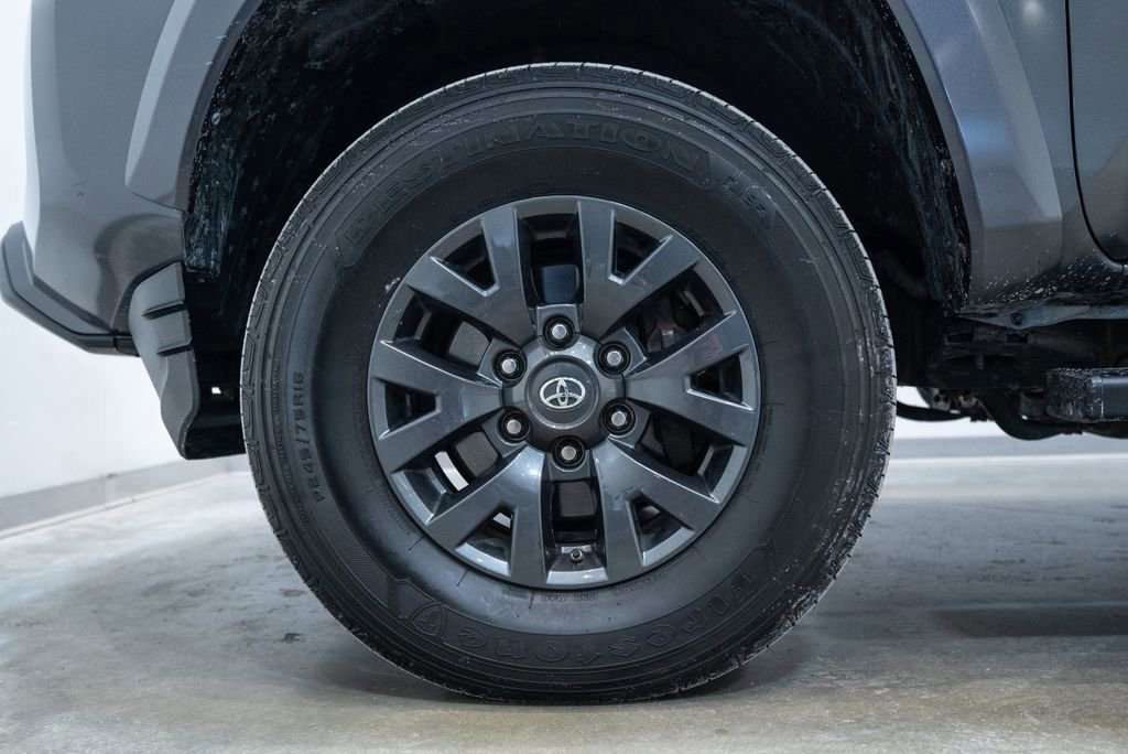 Used 2020 Toyota Tacoma SR5 w/ Blackout Package image 11