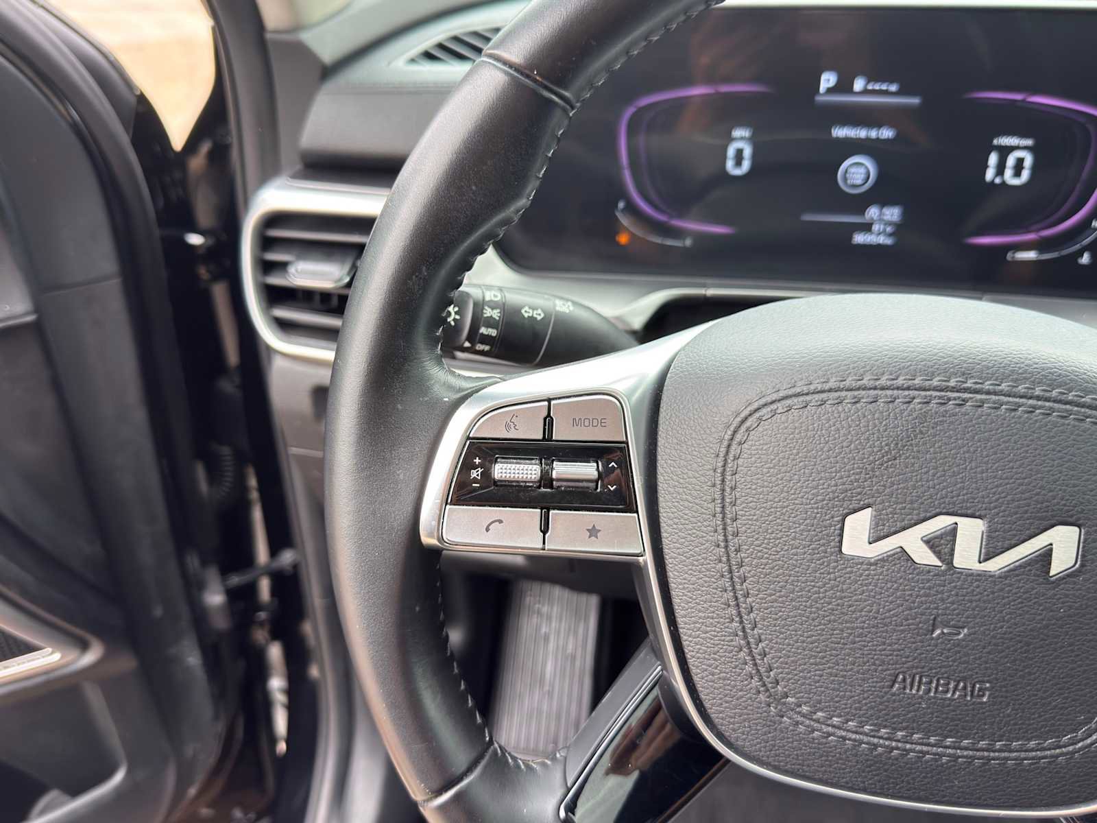 Used 2024 Kia Telluride S w/ S Sunroof Package FWD image 16
