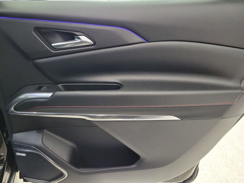 Certified 2024 Chevrolet Traverse RS image 24