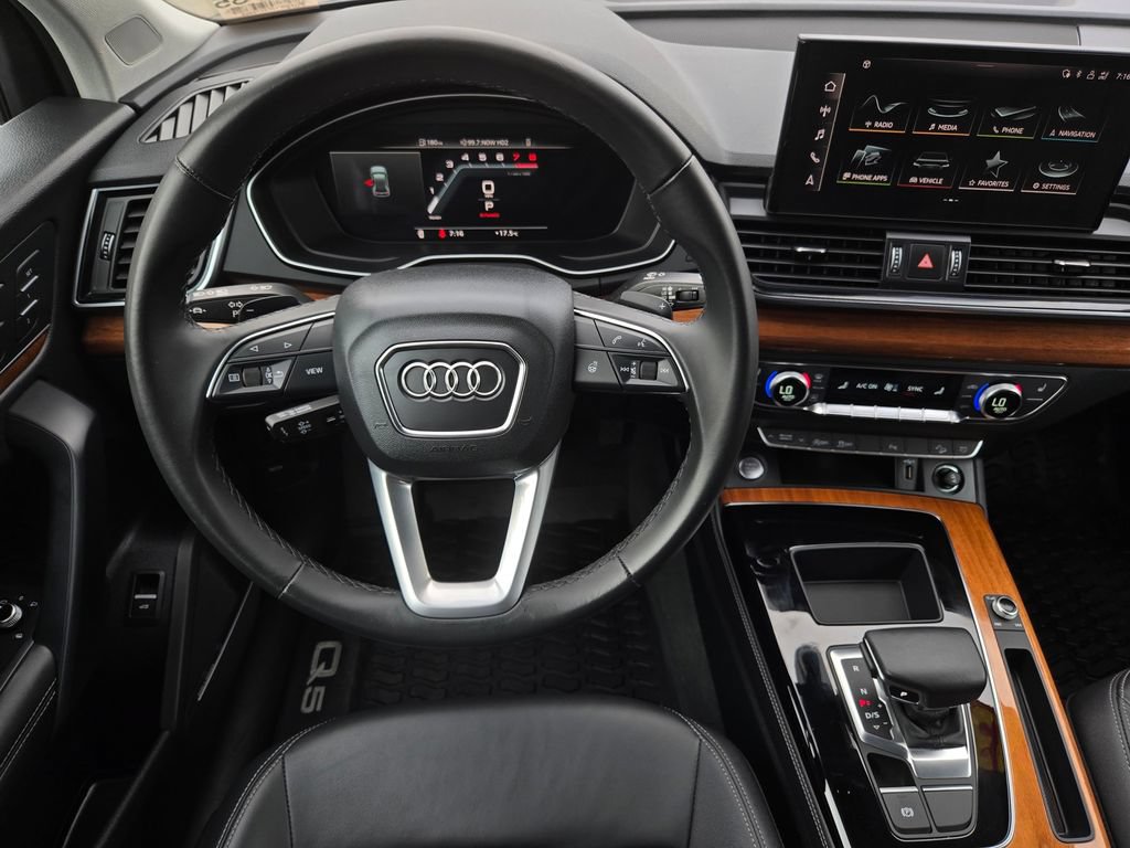 Used 2023 Audi Q5 2.0T Premium Plus w/ Premium Plus Package AWD/4WD image 14