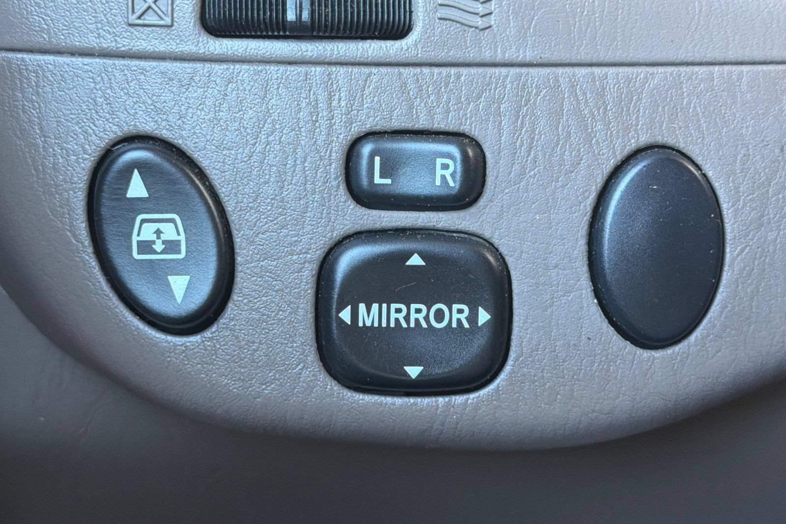 Used 2005 Toyota Tundra SR5 w/ All Weather Guard Pkg RWD image 33
