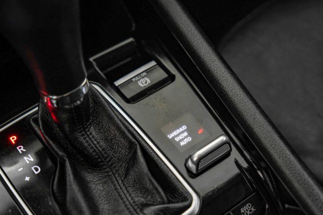 Used 2023 Jeep Compass Limited image 22