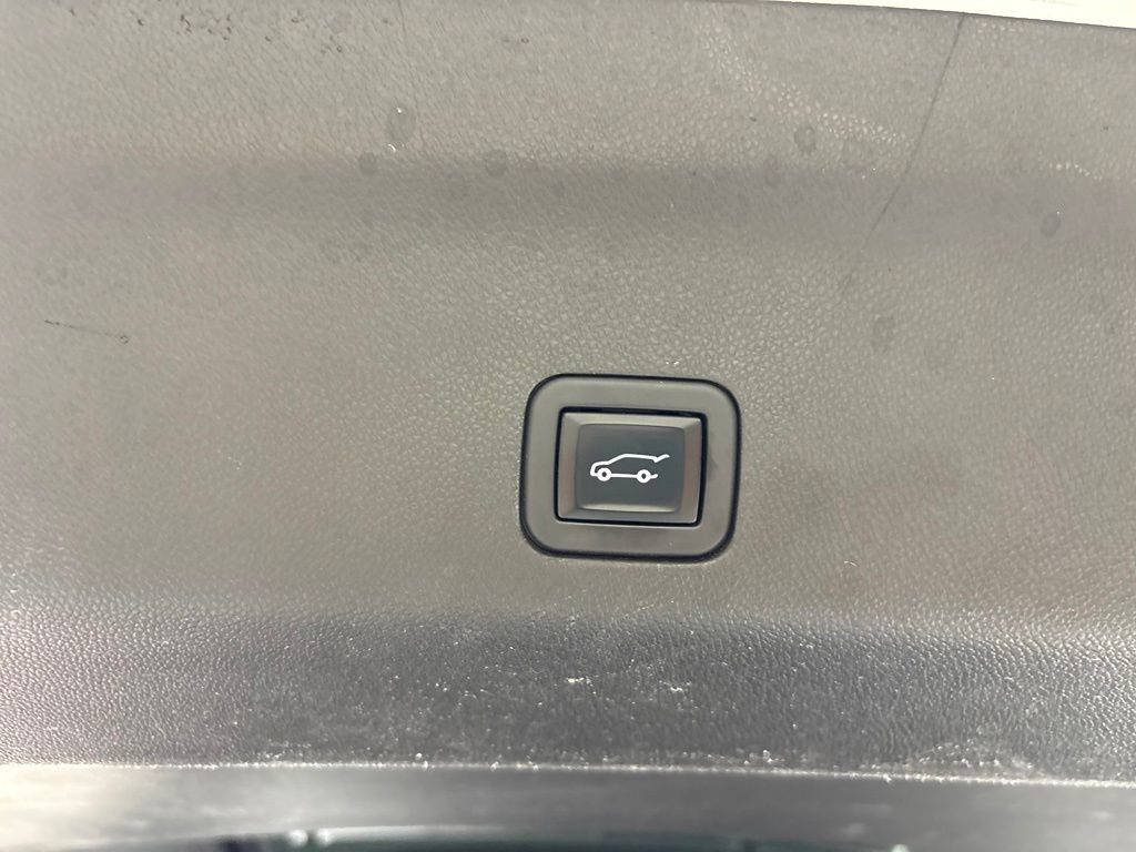 Used 2023 Chevrolet Suburban RST w/ Luxury Package RWD image 60
