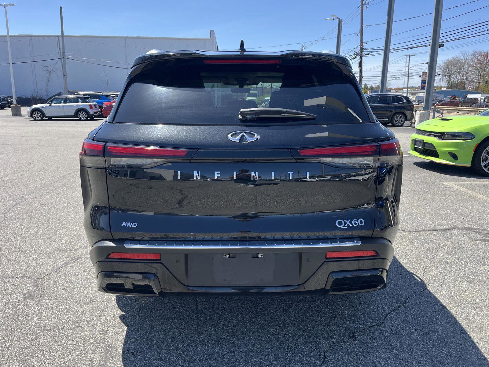 Certified 2023 INFINITI QX60 Luxe w/ Cargo Package AWD/4WD image 4
