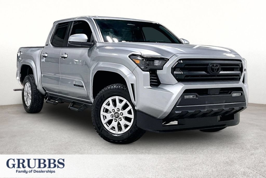 Used 2025 Toyota Tacoma SR5 AWD/4WD image 1
