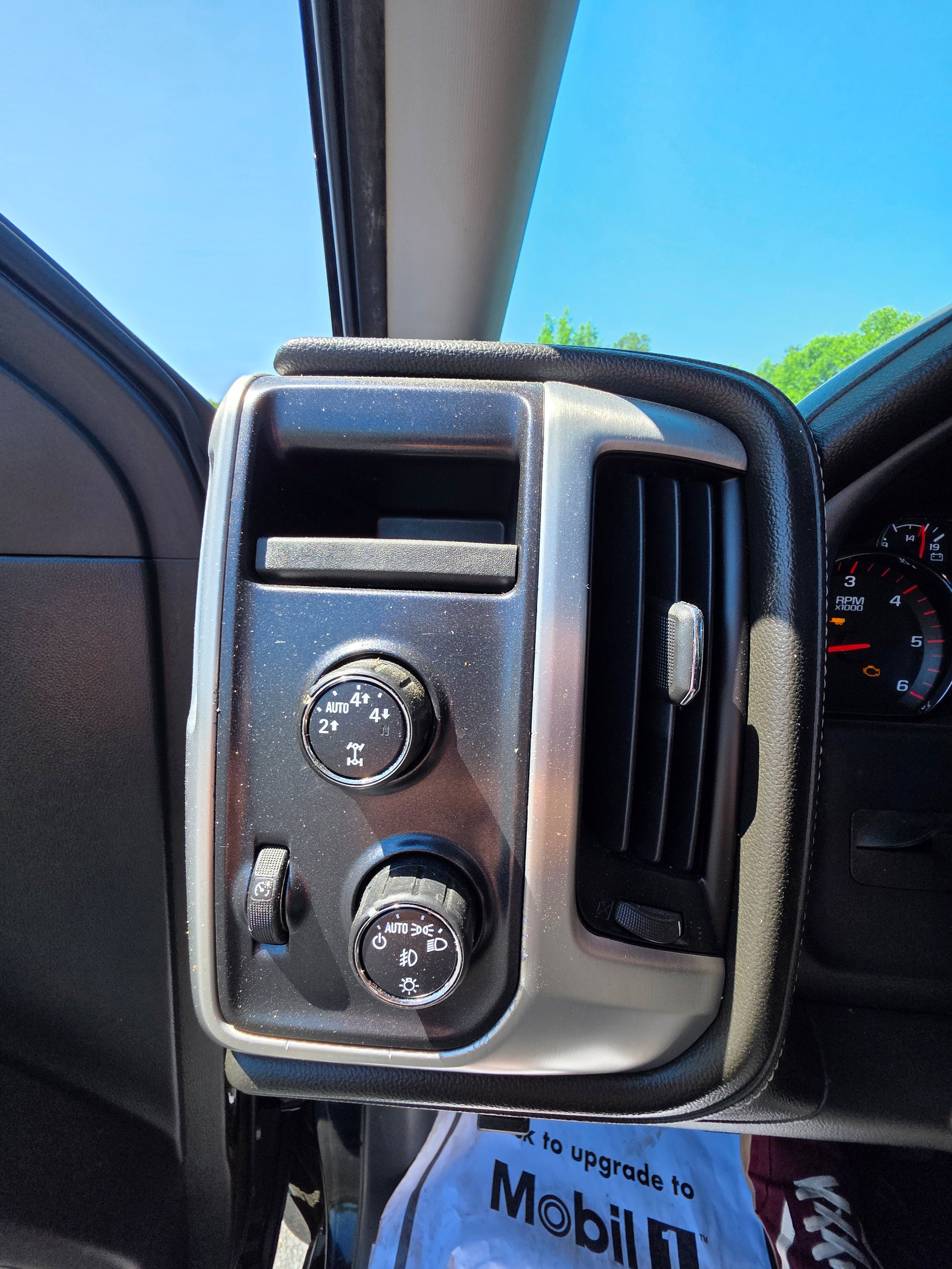 Used 2016 GMC Sierra 1500 SLT w/ SLT Premium Package AWD/4WD image 18
