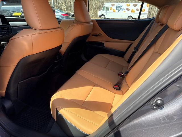 Used 2025 Lexus ES 350 w/ Premium Package image 10