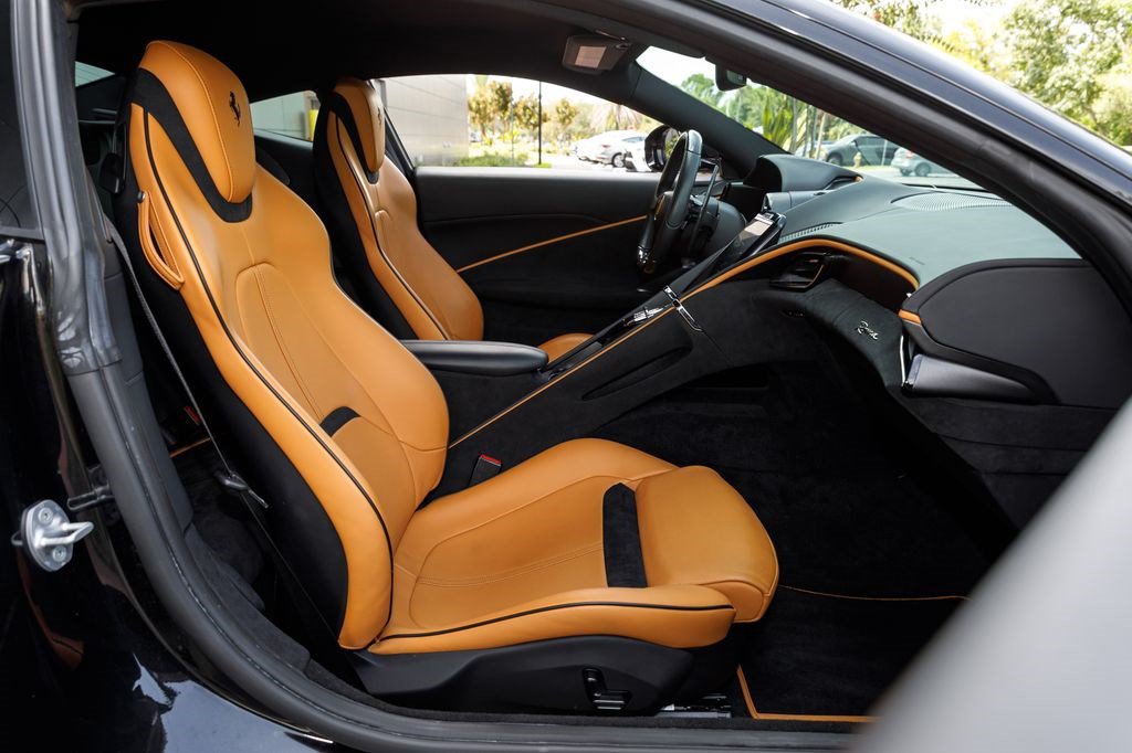 Used 2022 Ferrari Roma RWD image 14
